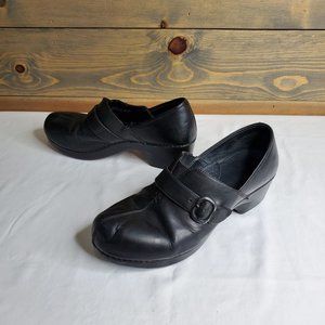Dansko womens black leather w/buckle, sz 41